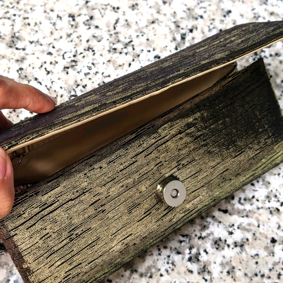 SOLANO Metallic Silver clutch - Picture 4 of 5